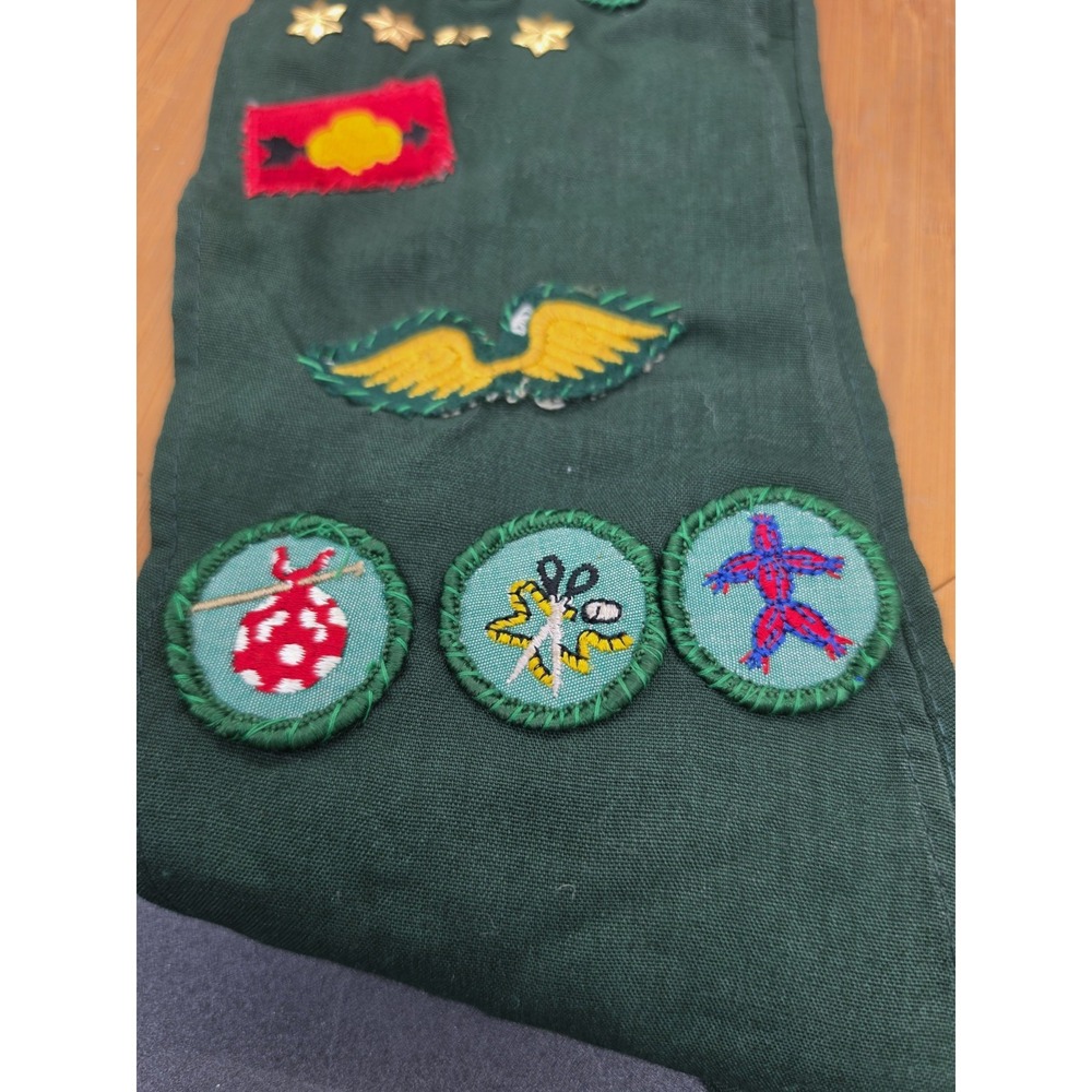 Vintage 1960s Girl Scout Green Sash Merit Badges Patches Pins Troop 544 Wings - Picture 2 of 5